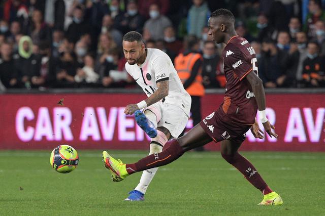 文班亚马不止参禅 还戴上了中国“福禄”葫芦